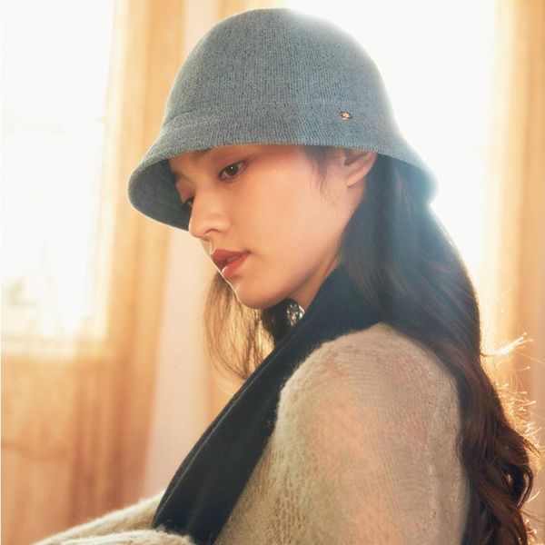 shanghai story autumn and winter basin hat sunscreen sunshade scarves, Blue;gray
shanghai story autumn and winter basin hat sunscreen sunshade scarves, Blue;gray