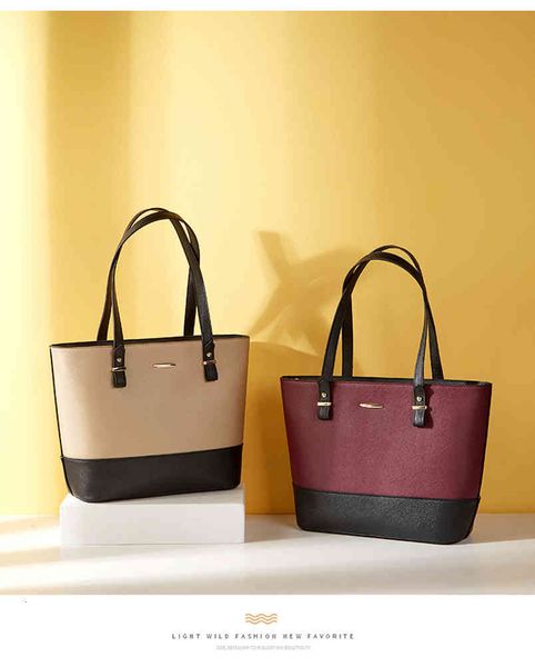 new style three-piece one-shoulder messenger lady bag manufacturer wholesale delivery cross-border
new style three-piece one-shoulder messenger lady bag manufacturer wholesale delivery cross-border