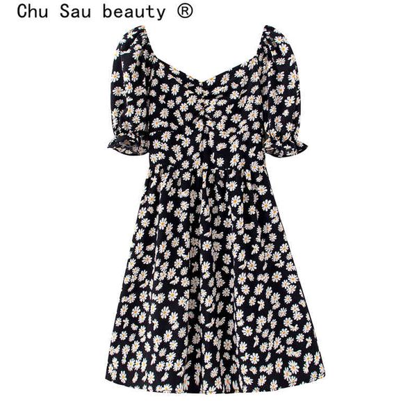 casual chic chrysanthemum print women mini dress holiday style fashion v-neck high waist dresses summer vestidos 210508, Black;gray
casual chic chrysanthemum print women mini dress holiday style fashion v-neck high waist dresses summer vestidos 210508, Black;gray