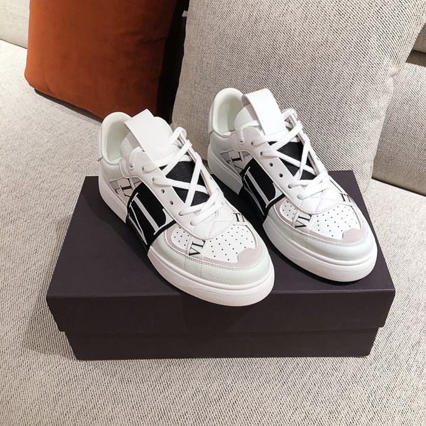 2021ss fashion man women leisure shoes luxury designer sneaker genuine leather mesh pointed toe race runner shoes outdoors trainers with box, Black
2021ss fashion man women leisure shoes luxury designer sneaker genuine leather mesh pointed toe race runner shoes outdoors trainers with box, Black