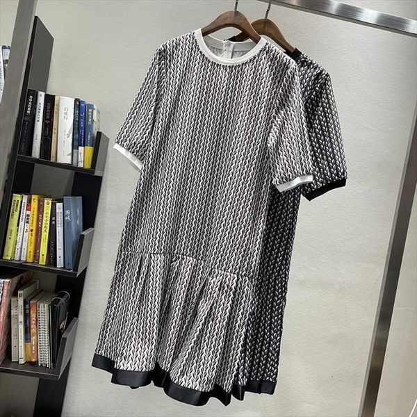 summer european vintage printed womens dress short sleeve floral print female retro loose, Black;gray
summer european vintage printed womens dress short sleeve floral print female retro loose, Black;gray