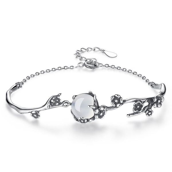 charm bracelets chinese wind moon shadow plum blossom bracelet women's plated ancient thai silver moonlight stone sweet, Golden;silver
charm bracelets chinese wind moon shadow plum blossom bracelet women's plated ancient thai silver moonlight stone sweet, Golden;silver