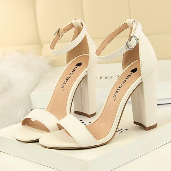 european and american style women's shoes summer high heels fashion simple thick heeled heel nightclub word sandals, Black
european and american style women's shoes summer high heels fashion simple thick heeled heel nightclub word sandals, Black
