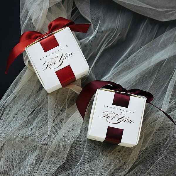 gift wrap wedding favors box souvenirs with ribbon candy boxes for christening baby shower birthday event party supplies
gift wrap wedding favors box souvenirs with ribbon candy boxes for christening baby shower birthday event party supplies
