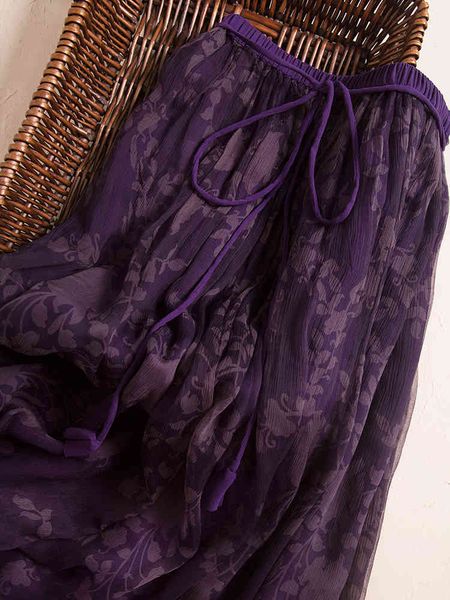 skirt 2021 french style floral purple print lace-up silk skirt for women in spring and summer woman skirts, Black
skirt 2021 french style floral purple print lace-up silk skirt for women in spring and summer woman skirts, Black