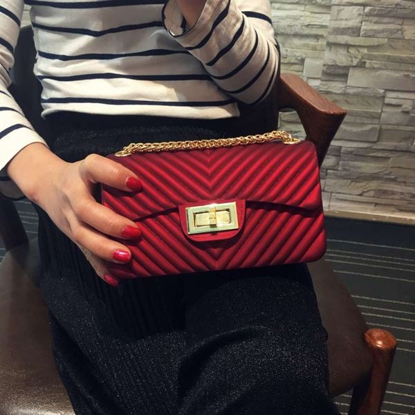 2021 spring and summer trendy korean version messenger bag women's portable chain frosted v-pattern jelly
2021 spring and summer trendy korean version messenger bag women's portable chain frosted v-pattern jelly