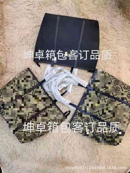 2021 new high brand tot portable large capacity bag quality goods are available in four colors
2021 new high brand tot portable large capacity bag quality goods are available in four colors