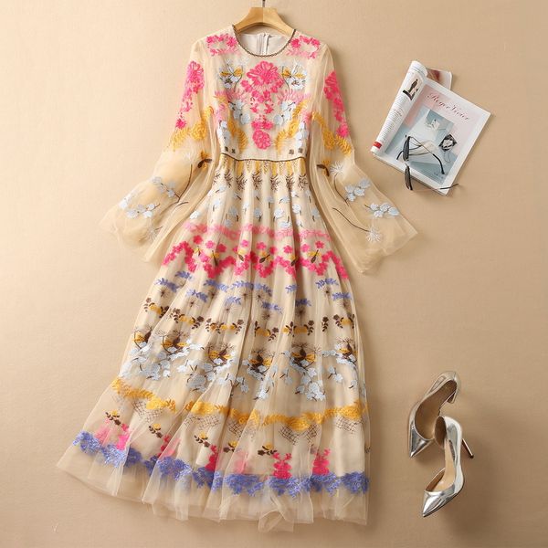 street style dresses 2022 spring summer o neck long sleeve print embroidery fashion milan runway dress designer brand same style women', Black;pink
street style dresses 2022 spring summer o neck long sleeve print embroidery fashion milan runway dress designer brand same style women', Black;pink