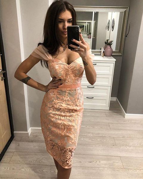 casual dresses summer bodycon bandage dress vestidos 2021 off shoulder sequins sparkly midi elegant designer evening party, Black;gray
casual dresses summer bodycon bandage dress vestidos 2021 off shoulder sequins sparkly midi elegant designer evening party, Black;gray