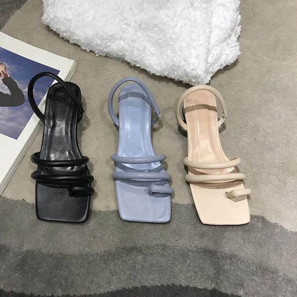 slippers shoes woman 2021 square toe flat low cross-tied pantofle rubber flip flops hawaiian summer pu hoof heels slides nar, Black
slippers shoes woman 2021 square toe flat low cross-tied pantofle rubber flip flops hawaiian summer pu hoof heels slides nar, Black