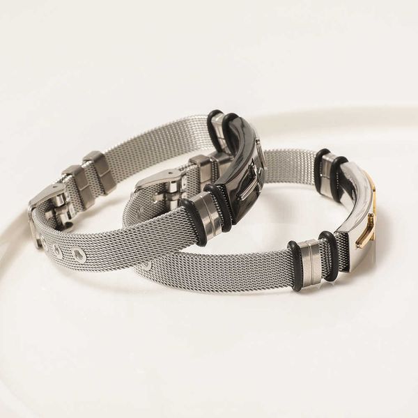 ice out titanium steel mesh bracelet stainless steel gold cross men women punk style bracelet hip hop jewelry adjustable q0717, Black
ice out titanium steel mesh bracelet stainless steel gold cross men women punk style bracelet hip hop jewelry adjustable q0717, Black