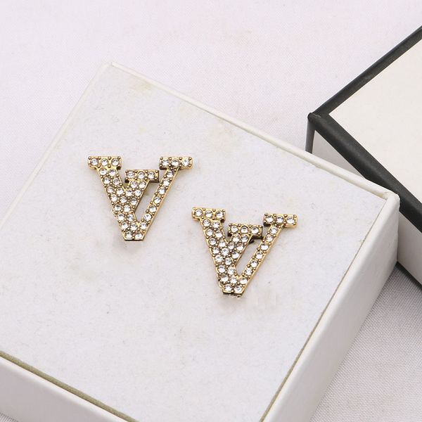 design jewelry new v-house minority diamond inlaid cool wind earrings fashion sense net red french simple fashion earrings, Golden
design jewelry new v-house minority diamond inlaid cool wind earrings fashion sense net red french simple fashion earrings, Golden