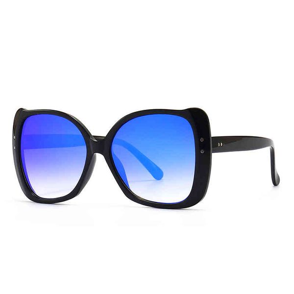 fashion street shoot famous model show sunglass modern charm cat's eye sunglass, White;black
fashion street shoot famous model show sunglass modern charm cat's eye sunglass, White;black
