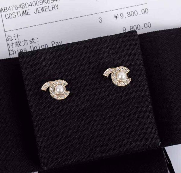 2021 stud earring with diamond and one piece pearl beads for women wedding jewelry gfit have box ps4123, Golden
2021 stud earring with diamond and one piece pearl beads for women wedding jewelry gfit have box ps4123, Golden