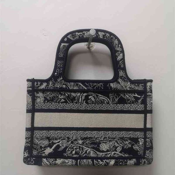christian wholesale tiger mini book hand open three dimensional embroidery net yw designer handbag bags 0a0g
christian wholesale tiger mini book hand open three dimensional embroidery net yw designer handbag bags 0a0g