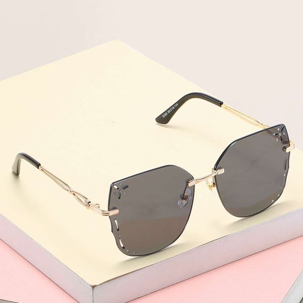 new product metal sunglass trend polygon diamond sunglass men's net red same sunglass, White;black
new product metal sunglass trend polygon diamond sunglass men's net red same sunglass, White;black