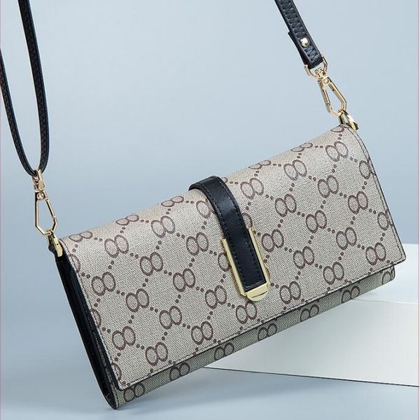 factory wholesale leather shoulder bags printed long wallet simple atmospheric contrast leathers clutch bag elegant multifunctional coin pur, Red;black
factory wholesale leather shoulder bags printed long wallet simple atmospheric contrast leathers clutch bag elegant multifunctional coin pur, Red;black