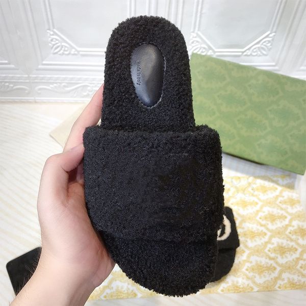 retro classic fur womens slippers the latest luxury mink soft flat open-toe non-slip mules with oversized initials fashionable lightweight h, Black
retro classic fur womens slippers the latest luxury mink soft flat open-toe non-slip mules with oversized initials fashionable lightweight h, Black