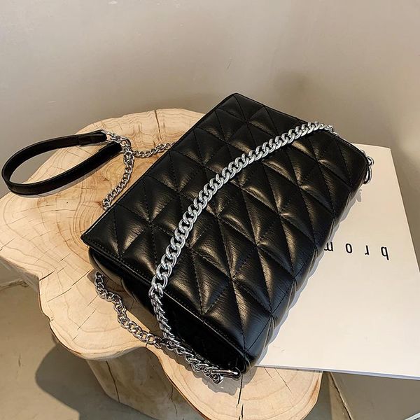 women's small chain synthetic fur bracelet, simple travel cross bag body
women's small chain synthetic fur bracelet, simple travel cross bag body