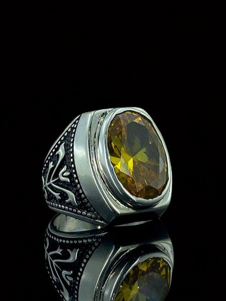 cluster rings hand production yellow z stone knight model silver men 's ring, Golden;silver
cluster rings hand production yellow z stone knight model silver men 's ring, Golden;silver
