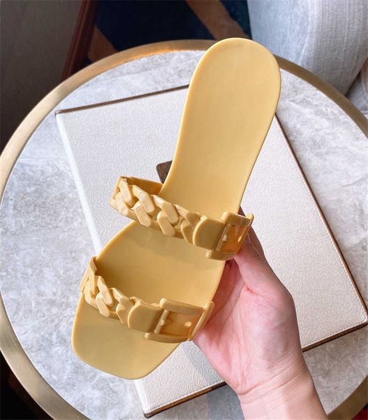 2o22 summer slippers plastic chain beach shoes candy color jelly sandals flat bottomed out fashion zlh, Black
2o22 summer slippers plastic chain beach shoes candy color jelly sandals flat bottomed out fashion zlh, Black