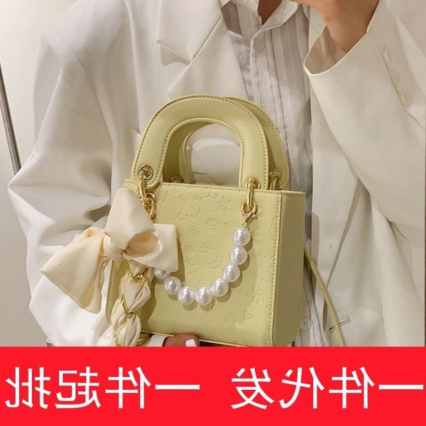 female summer 2021 new fashion portable small square feeling foreign style single shoulder messenger bag diana
female summer 2021 new fashion portable small square feeling foreign style single shoulder messenger bag diana