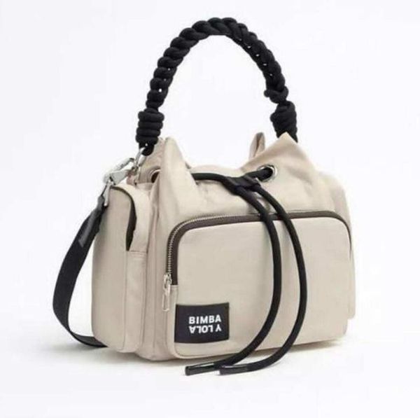 2021 spanish bucket bags shoulder messenger ladies simple luxury fashion handbag
2021 spanish bucket bags shoulder messenger ladies simple luxury fashion handbag