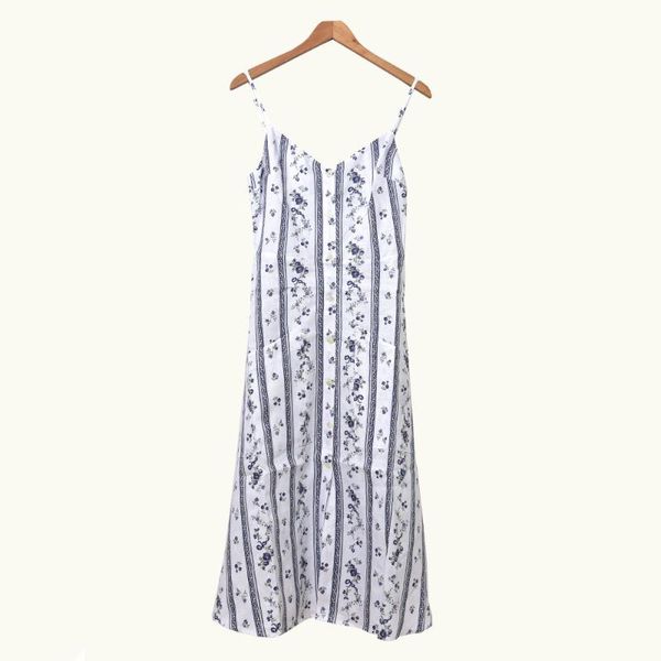 casual dresses 2021 spring and summer v-neck floral sling dress women midi, Black;gray
casual dresses 2021 spring and summer v-neck floral sling dress women midi, Black;gray