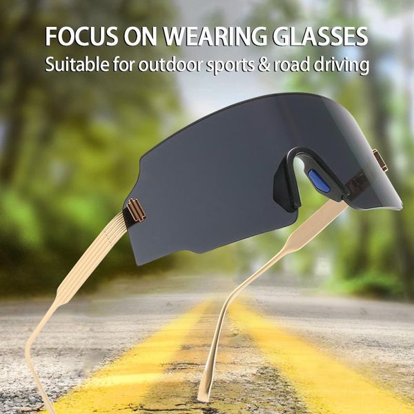 outdoor eyewear sunglasses sports cycling glasses personality big frame one-piece men and women bicycle
outdoor eyewear sunglasses sports cycling glasses personality big frame one-piece men and women bicycle