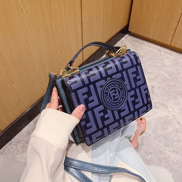 letter indentation double compartment women's bag 2020 new european and american trend small square bag with crossbar and flip small ha
letter indentation double compartment women's bag 2020 new european and american trend small square bag with crossbar and flip small ha