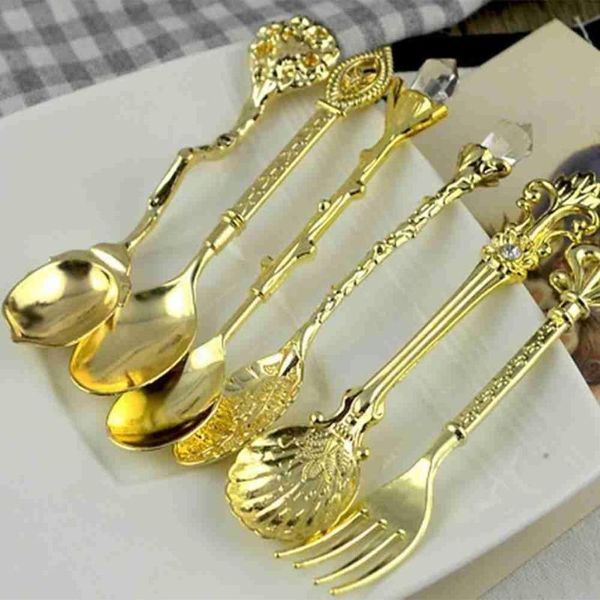 spoons 6pcs vintage fork mini royal style metal gold teaspoon dessert tool fruit 1set carved picks kitchen coff o0f4
spoons 6pcs vintage fork mini royal style metal gold teaspoon dessert tool fruit 1set carved picks kitchen coff o0f4