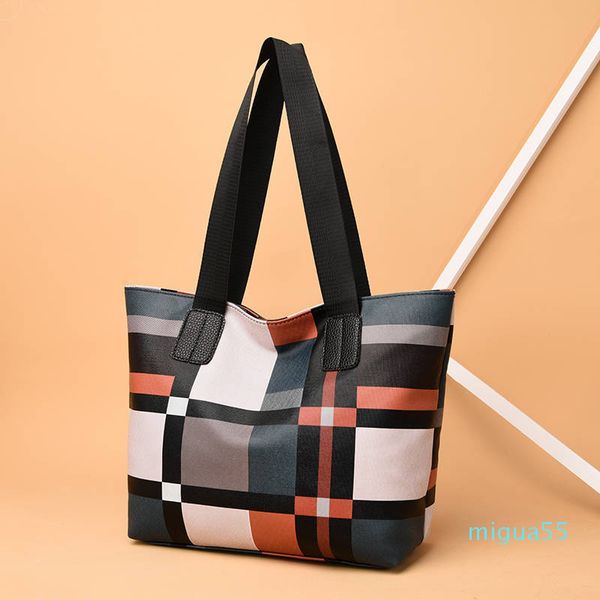 luxurys designers bags womens handbags purse flower tote bag ladies casual tote pvc leather shoulder bags female big purse handbag
luxurys designers bags womens handbags purse flower tote bag ladies casual tote pvc leather shoulder bags female big purse handbag