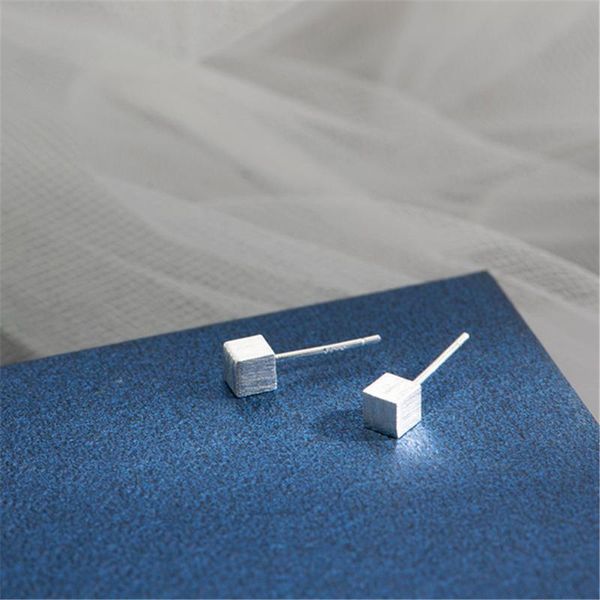 stud square earrings female minimalist brushed sugar squareearrings cute mini dumbbell geometric japanese and korean accessories, Golden;silver
stud square earrings female minimalist brushed sugar squareearrings cute mini dumbbell geometric japanese and korean accessories, Golden;silver