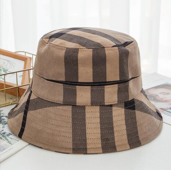 fashion mens womens wide brim hats brand desigenr grid stripe printing fisherman hat classic outdoor casual sunscreen keep warm 200a, Blue;gray
fashion mens womens wide brim hats brand desigenr grid stripe printing fisherman hat classic outdoor casual sunscreen keep warm 200a, Blue;gray
