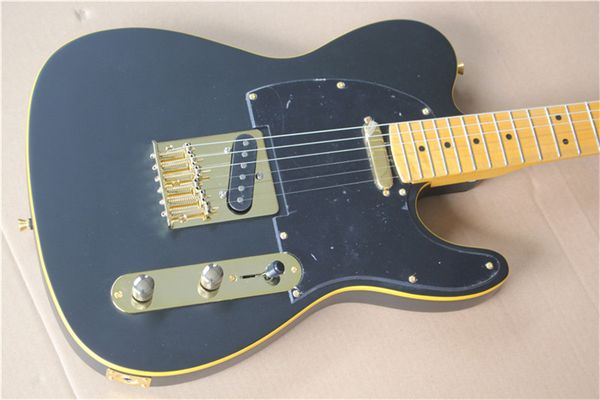 black fashion 6 string electric guitar, including mail, we can customize your favorite guitar separately
black fashion 6 string electric guitar, including mail, we can customize your favorite guitar separately