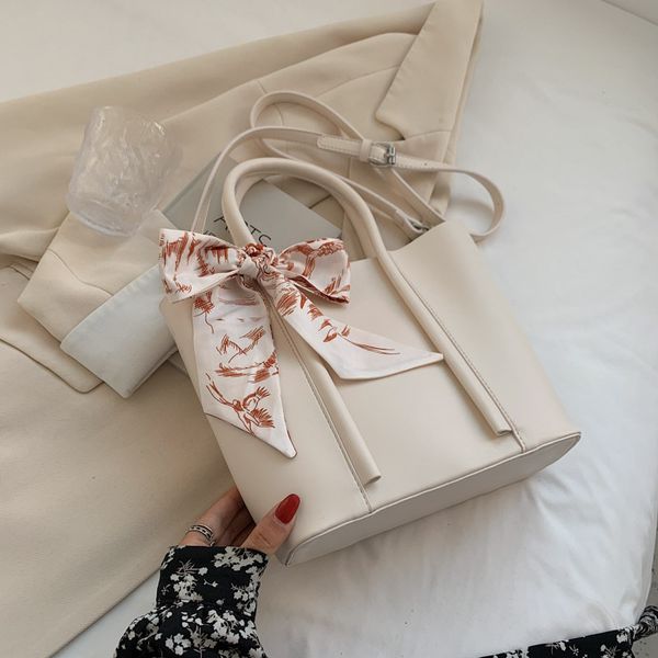 evening bag fashion pure color women's small square fresh and comfortable texture girl's single shoulder korean silk scarf messeng
evening bag fashion pure color women's small square fresh and comfortable texture girl's single shoulder korean silk scarf messeng