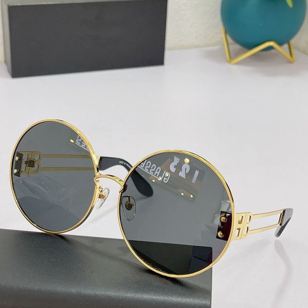 designer glasses vintage round big size oversized lens gradient sunglasses women luxury brand designer metal frame lady sun glasses with box, White;black
designer glasses vintage round big size oversized lens gradient sunglasses women luxury brand designer metal frame lady sun glasses with box, White;black