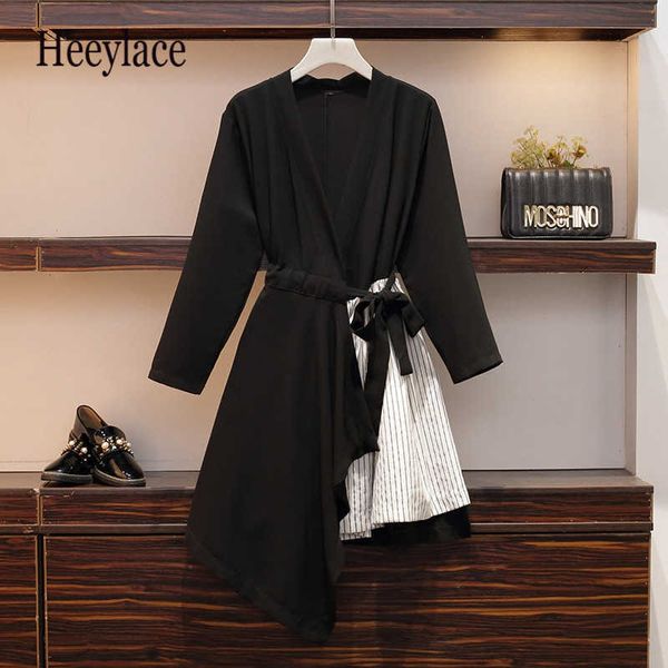 xl-5xl plus size women elegant warp dress autumn 2019 fashion v-neck long sleeve patchwork striped asymmetrical ladies dresses y1006, Black;gray
xl-5xl plus size women elegant warp dress autumn 2019 fashion v-neck long sleeve patchwork striped asymmetrical ladies dresses y1006, Black;gray