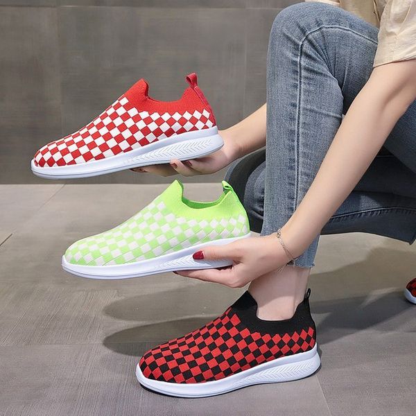 2021 new women's shoes flying woven flat bottom color matching checkerboard comfortable casual single outdoor large
2021 new women's shoes flying woven flat bottom color matching checkerboard comfortable casual single outdoor large