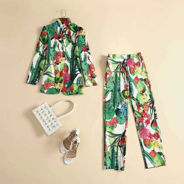 european and american women's wear 2020 winter new style long-sleeved cactus flower print coat trousers fashion suits, White
european and american women's wear 2020 winter new style long-sleeved cactus flower print coat trousers fashion suits, White