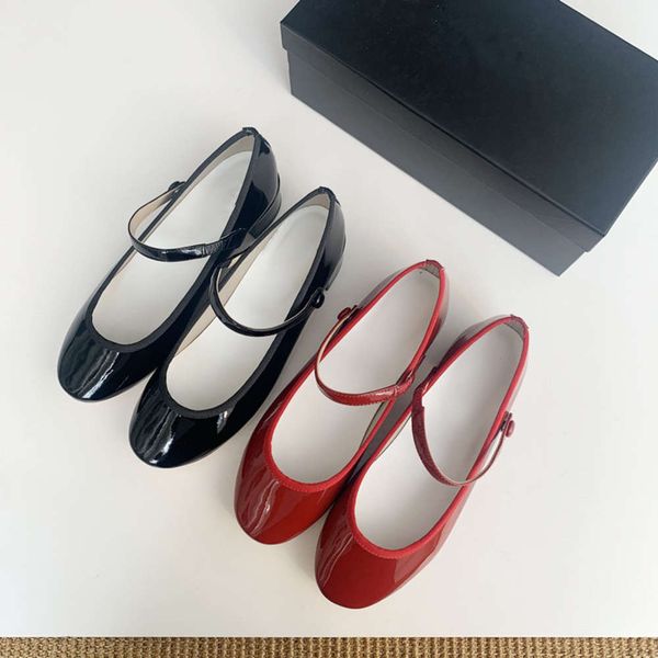 french little red sho fashion ballet thick heel foreign style cow patent leather single, Black
french little red sho fashion ballet thick heel foreign style cow patent leather single, Black