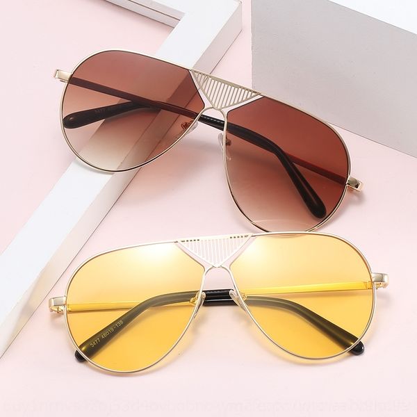 czmf 2020 outdoor eyeglassocean film fashion men's and cycling women's glassessun visor personalized sunglasses round visor toads, White;black
czmf 2020 outdoor eyeglassocean film fashion men's and cycling women's glassessun visor personalized sunglasses round visor toads, White;black