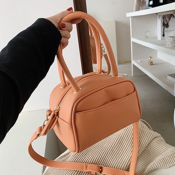 fashion pu leather pillow women crossbody bags trendy box design shoulder bag for female 2021 mini cute ladies handbags small l
fashion pu leather pillow women crossbody bags trendy box design shoulder bag for female 2021 mini cute ladies handbags small l