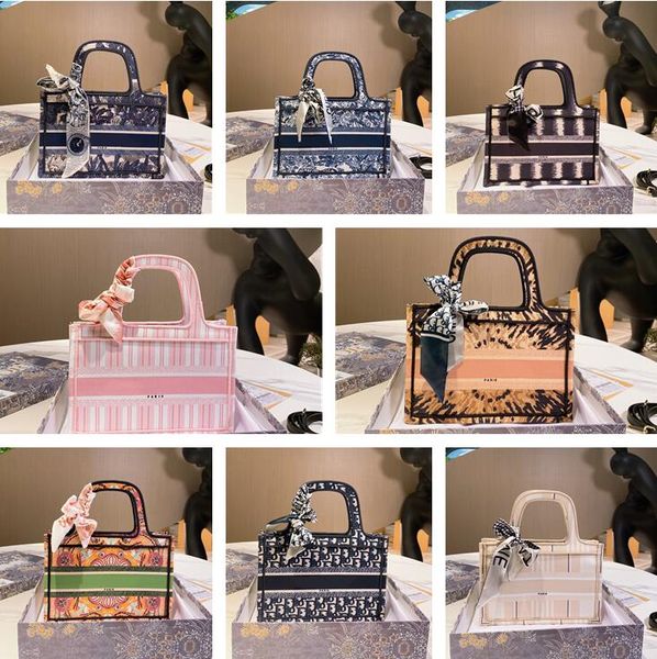 2021 classic designers totes lady check embroidered princess fashion shoulder bags designer handbags latest multicolor shopping bag with box
2021 classic designers totes lady check embroidered princess fashion shoulder bags designer handbags latest multicolor shopping bag with box