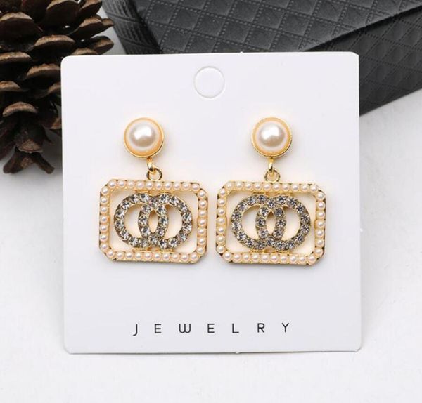 simple designer brand 18k gold plated letter charm stud earrings luxury womens geometric square pearl full drill crystal earring earstud wom, Golden
simple designer brand 18k gold plated letter charm stud earrings luxury womens geometric square pearl full drill crystal earring earstud wom, Golden