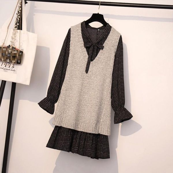 two piece dress autumn 2021 loose retro knitted vest set halter petal sleeve and pullover women 's suit, White
two piece dress autumn 2021 loose retro knitted vest set halter petal sleeve and pullover women 's suit, White