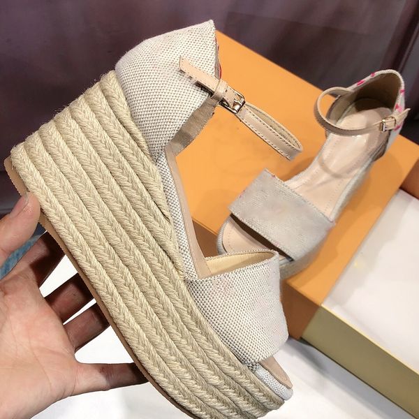 brand designer walk show thick soled sandals denim face full sheepskin water table original hemp rope three dimensional embroidery women, Black
brand designer walk show thick soled sandals denim face full sheepskin water table original hemp rope three dimensional embroidery women, Black
