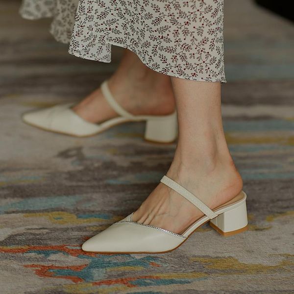 women summer shoes for walking home genuine leather poined toe med heels ladies slippers casual house woman, Black
women summer shoes for walking home genuine leather poined toe med heels ladies slippers casual house woman, Black