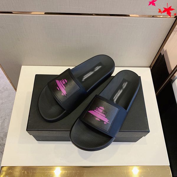 2021 slipper designer slide summer sandals fashion men beach indoor flat flip flops leather luxurys shoes mens slippers with box size 39-45, Black
2021 slipper designer slide summer sandals fashion men beach indoor flat flip flops leather luxurys shoes mens slippers with box size 39-45, Black
