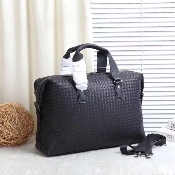 7 star western elegant famous designer briefcase for men fashion successful boss message bag mini computer bag genuine leather handbag
7 star western elegant famous designer briefcase for men fashion successful boss message bag mini computer bag genuine leather handbag